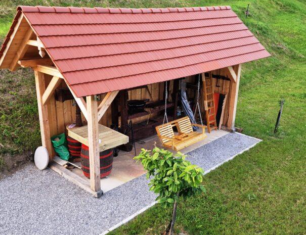 kasca-najem-lastovka-turizem-zunaj-gugalnica-2