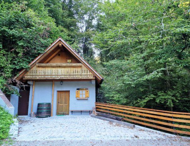 stari-mlin-franja-pocitniska-hisa-najem-turizem (28)